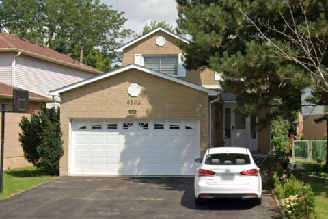 6593 Edenwood Dr, Mississauga, ON L5N 3E9