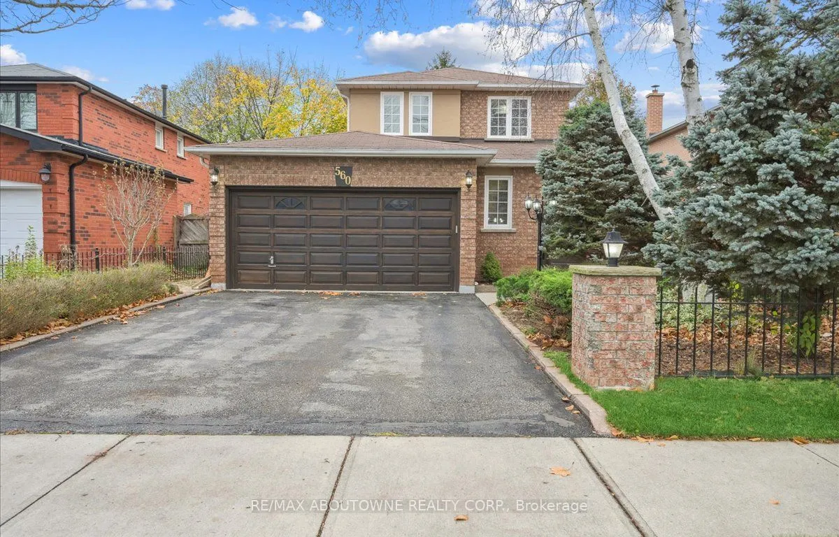 560 Marlatt Dr, Oakville, ON L6H 5X3