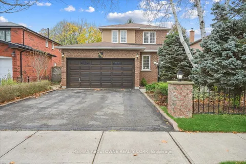 560 Marlatt Dr, Oakville, ON L6H 5X3