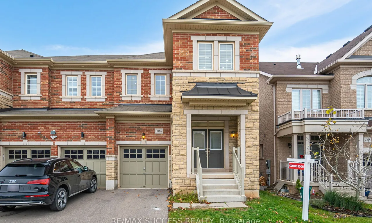 3067 Max Khan Blvd, Oakville, ON L6H 7H5