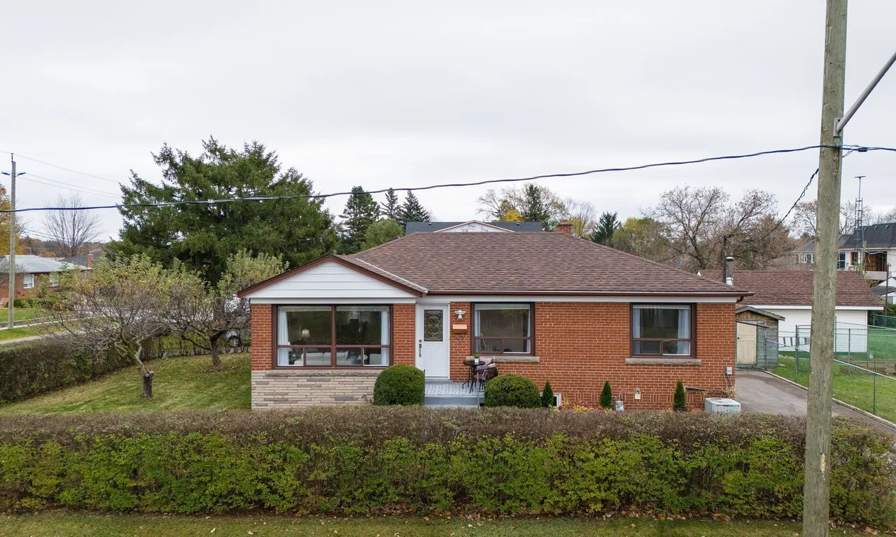 426 Brookside Dr, Oakville, ON L6K 1R1