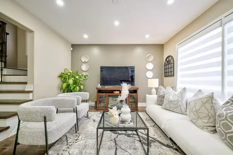 810 Shepherd Pl, Milton, ON L9T 6L9