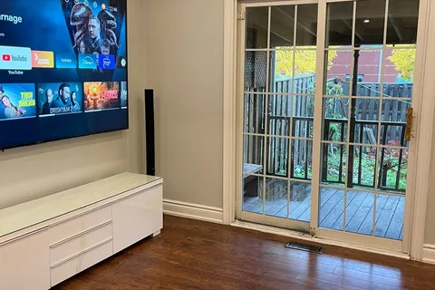 261 Hollymount Dr, Mississauga, ON L5R 3P8