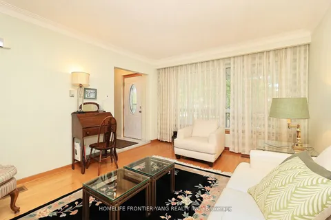 49 Graystone Gdns, Toronto, ON M8Z 3C2