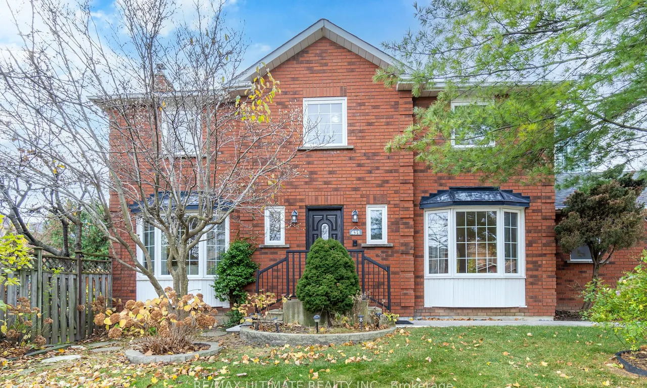 431 Commonwealth Circ, Mississauga, ON L5B 3V7