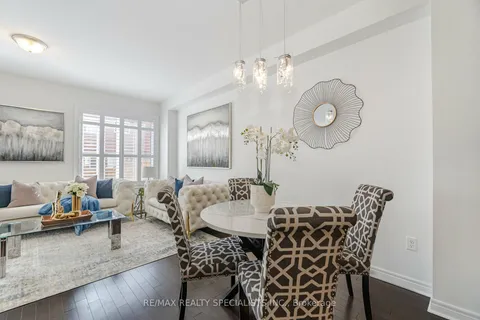35 Merrybrook Tr, Brampton, ON L7A 4W1