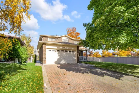 281 Chalfield Lane, Mississauga, ON L4Z 1L1