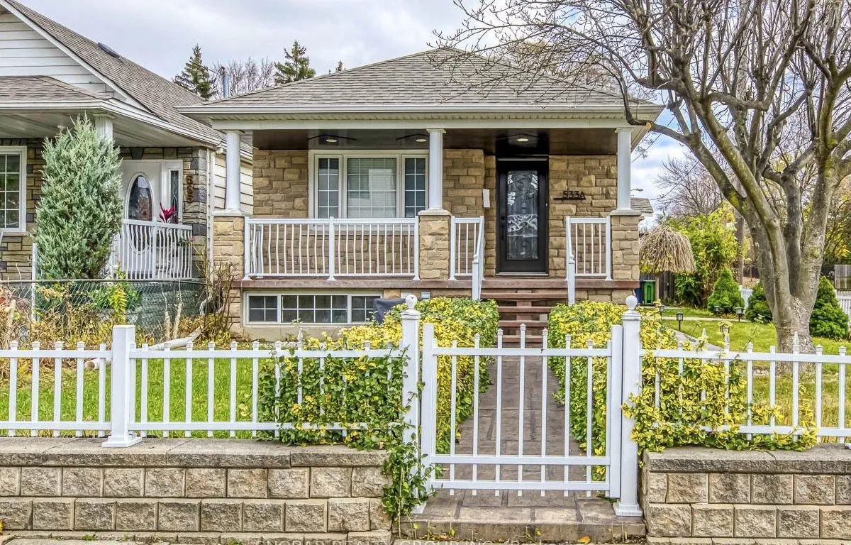 533A McRoberts Ave, Toronto, ON M6E 4R5