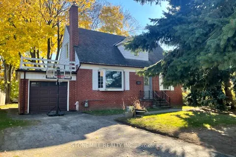 1020 Henley Rd, Mississauga, ON L4Y 1E1