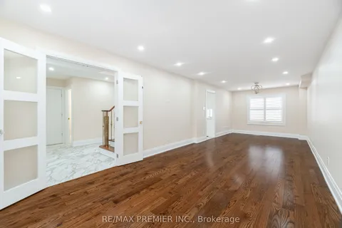 495 Fairview Road, ON L5B 3W7