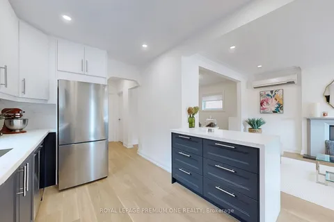 106 Cameron Ave, Toronto, ON M6M 1R3