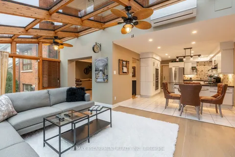 1351 HAZELTON Blvd, Burlington, ON L7P 4T9