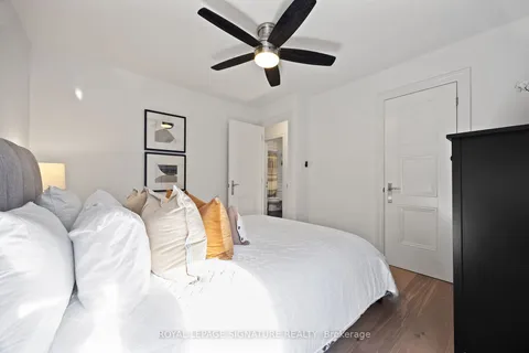 16 Stanley Ave, Toronto, ON M8V 1N1