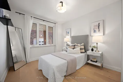 16 Stanley Ave, Toronto, ON M8V 1N1