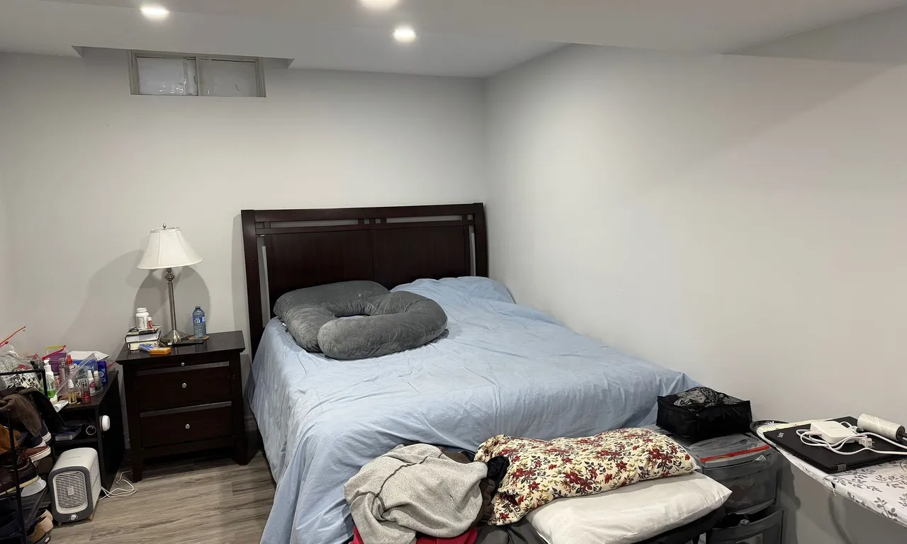 Semi-Detached interior view at 997 Francine Cres Mississauga