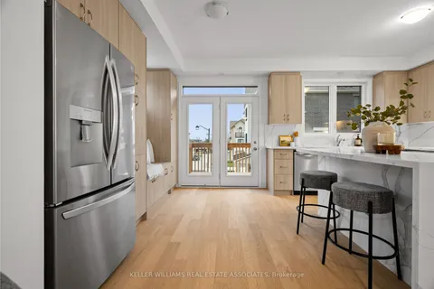 4060 Kadic Terr, Mississauga, ON L5M 2S8