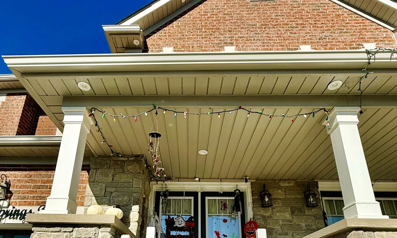 28 Golden Springs Dr, Brampton, ON L7A 0C7
