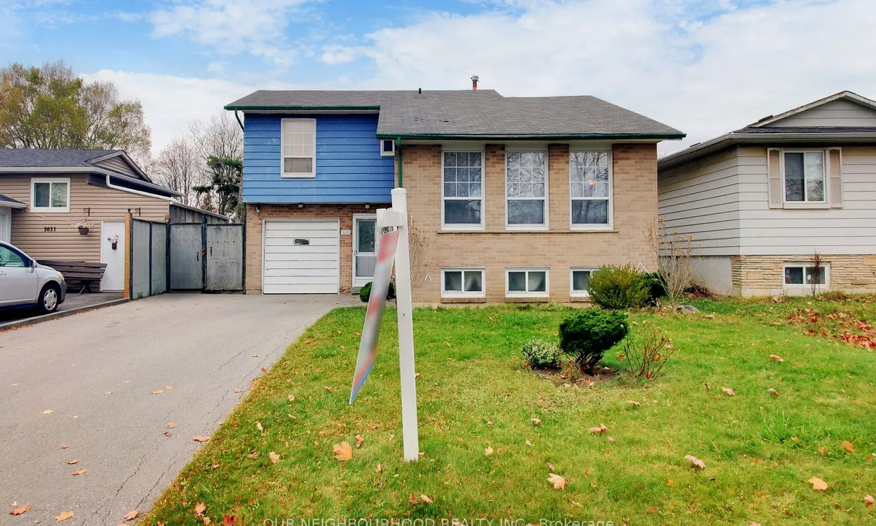 3037 Lafontaine Rd, Mississauga, ON L4T 1Z4
