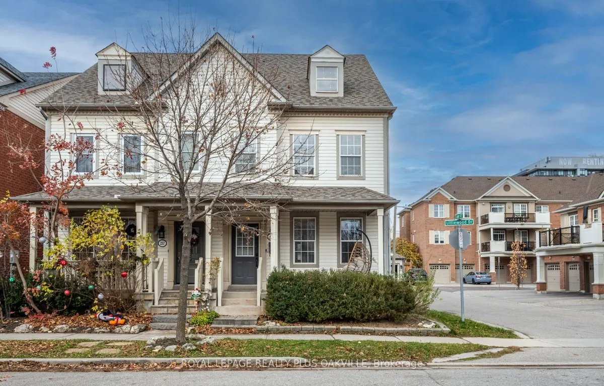 259 Littlewood Dr, Oakville, ON L6H 7K1