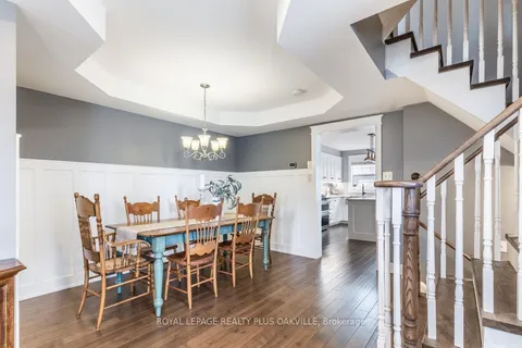 259 Littlewood Dr, Oakville, ON L6H 7K1