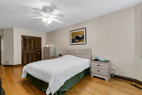 7 Canton Ave, Toronto, ON M3M 1N1
