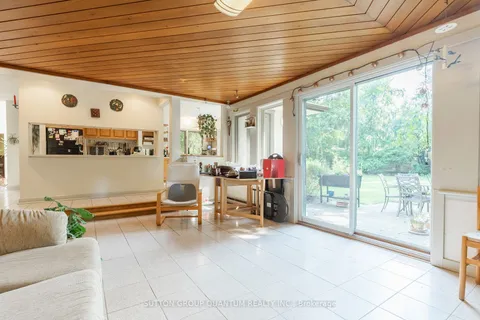 210 Radley Rd, Mississauga, ON L5G 2R7