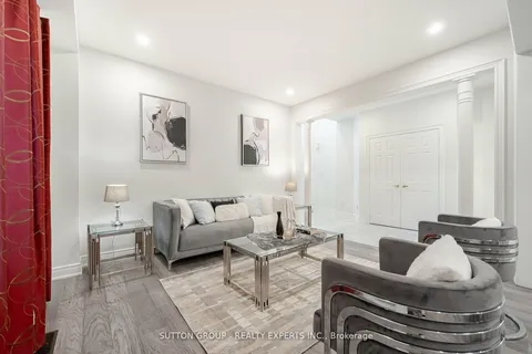 8 Decorso Dr, Brampton, ON L6P 3T7