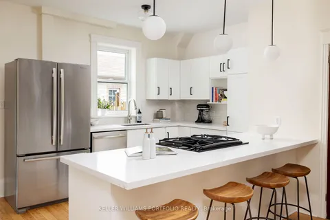 18 Gillespie Ave, Toronto, ON M6N 2Y6