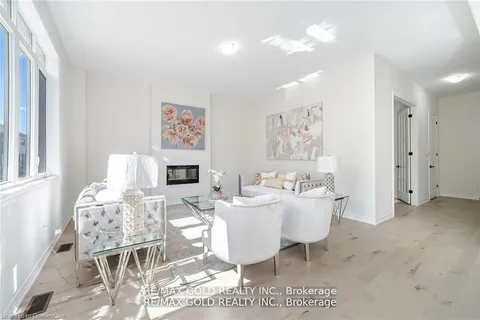 27 Lippa Dr, Caledon, ON L7C 4M3