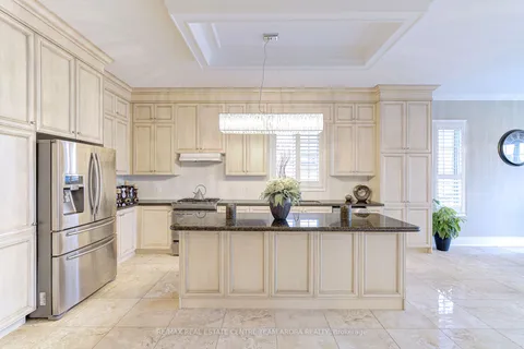 20 Ladbrook Cres, Brampton, ON L6X 0Y9
