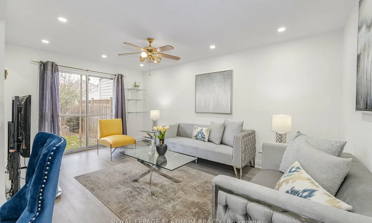 3 Hollyhedge Crt, Brampton, ON L6S 1R5