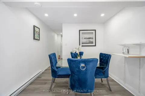 3 Hollyhedge Crt, Brampton, ON L6S 1R5