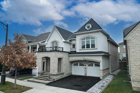 3196 Carding Mill Tr, Oakville, ON L6M 4M1