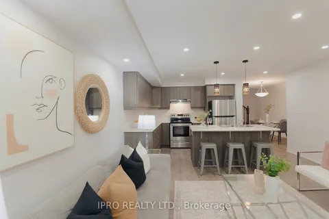 992 Balsam Crt, Milton, ON L9E 1R5