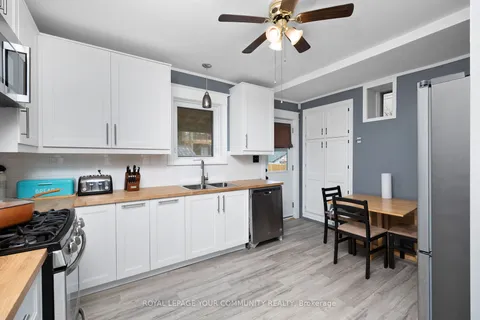 14 Gray Ave, Toronto, ON M6N 4S6