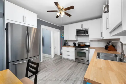 14 Gray Ave, Toronto, ON M6N 4S6