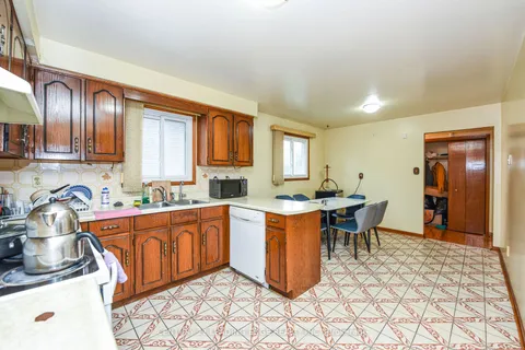 60A Sentinel Rd, Toronto, ON M3J 3T6