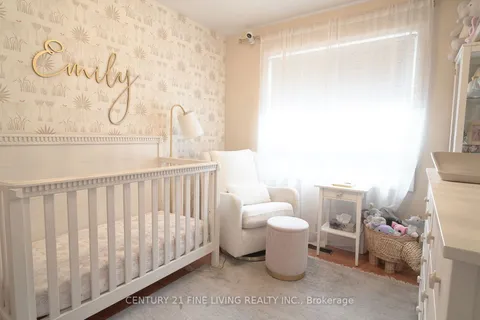 3 Paragon Rd, Toronto, ON M9R 1J6