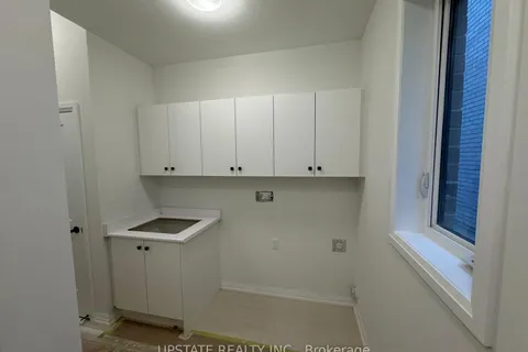 4 Dolomite Dr, Brampton, ON L6P 4R6