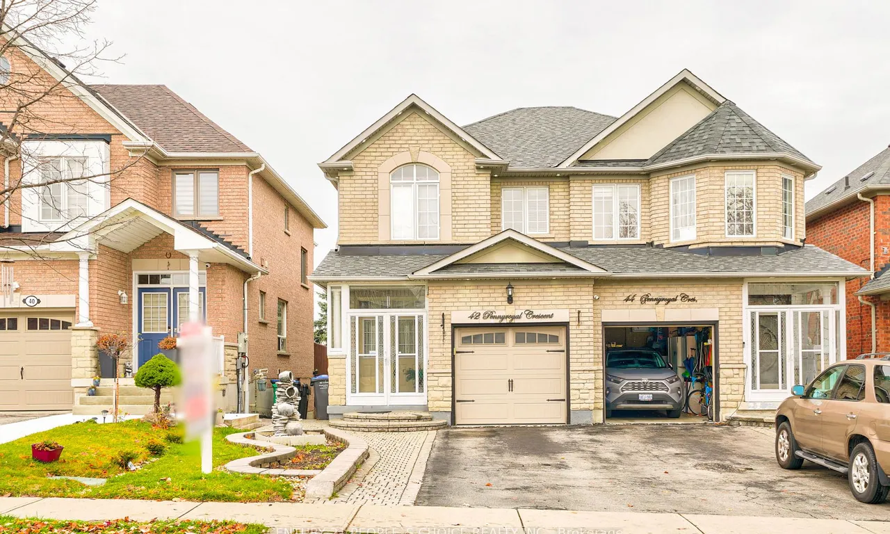 42 Pennyroyal Cres, Brampton, ON L6S 6J7