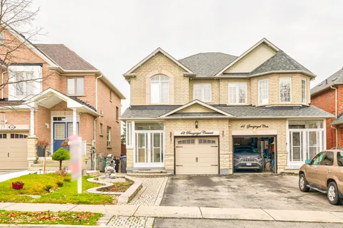 42 Pennyroyal Cres, Brampton, ON L6S 6J7