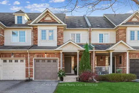 4880 VERDI St, Burlington, ON L7M 0H4