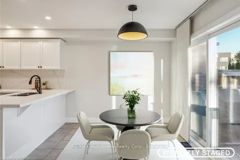 4880 VERDI St, Burlington, ON L7M 0H4