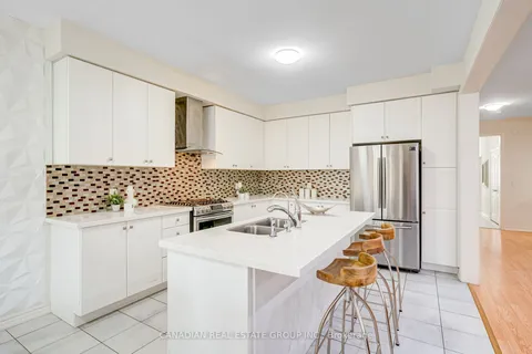 1485 Chretien St, Milton, ON L9E 1J1