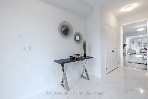 9 Dolomite Dr, Brampton, ON L6P 4R6
