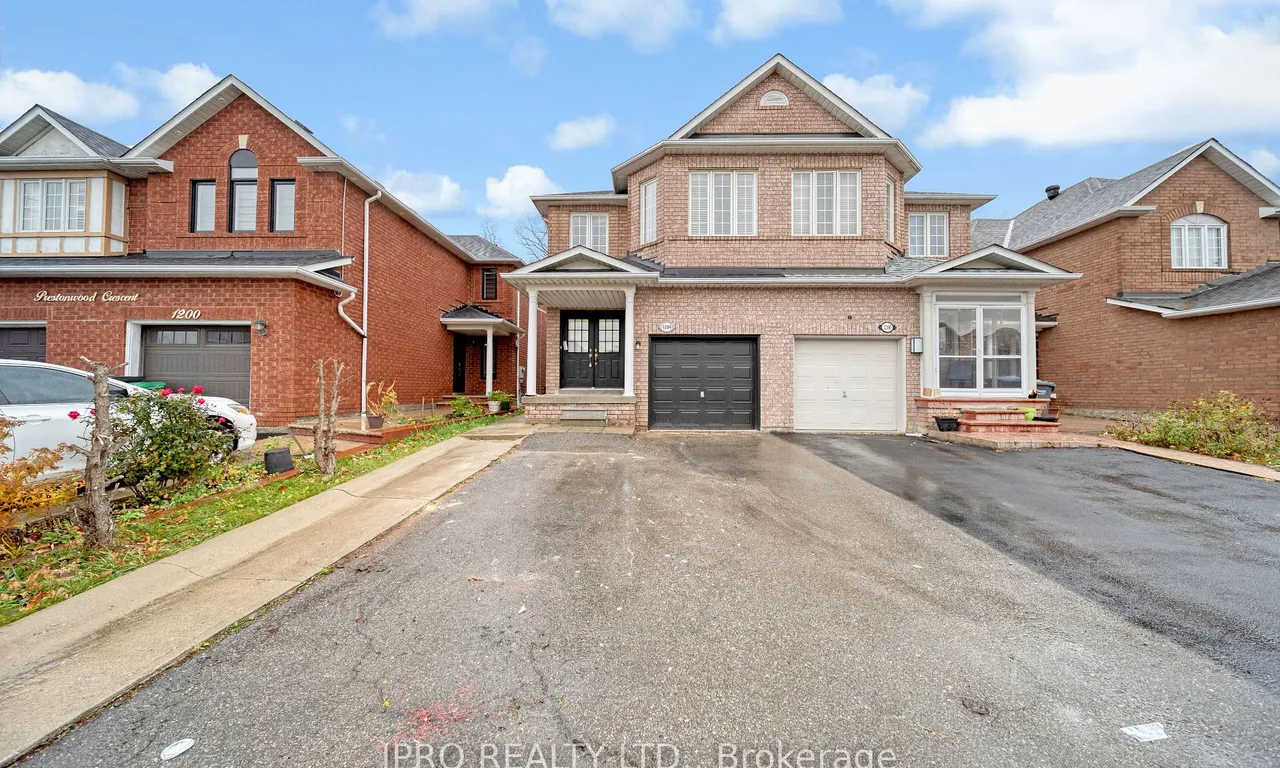 1204 Prestonwood Cres, Mississauga, ON L5V 2V3