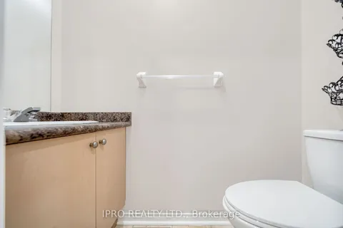 1204 Prestonwood Cres, Mississauga, ON L5V 2V3