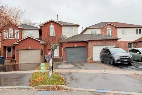 3443 Nighthawk Tr, Mississauga, ON L5N 6G4