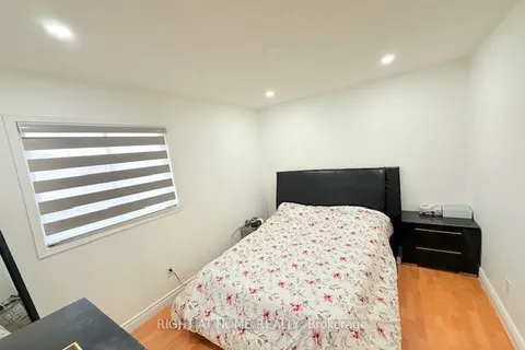 3443 Nighthawk Tr, Mississauga, ON L5N 6G4