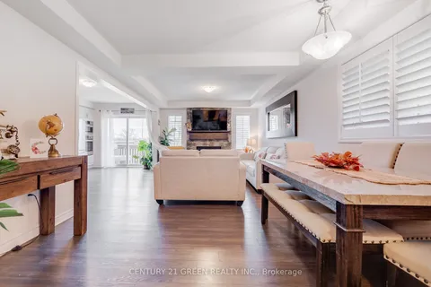 303 Yates Dr, Milton, ON L9T 2W3